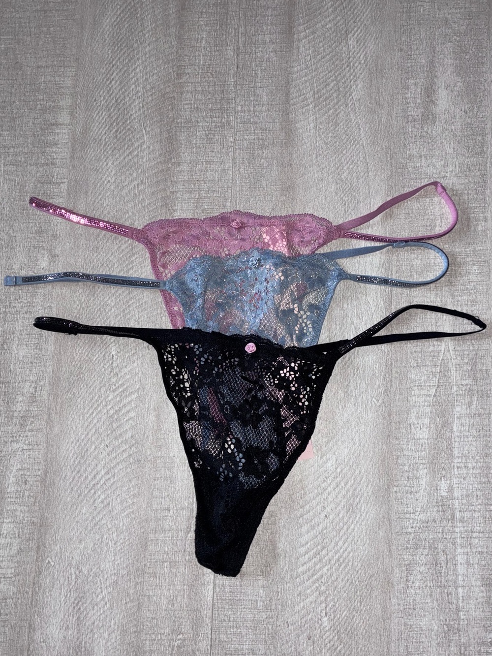 Victoria’s Secret Twinkle Strap Lace V-String Panty Bundle XL